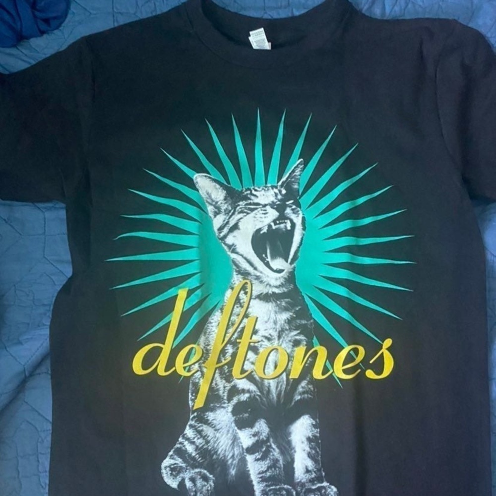 Deftones shirt